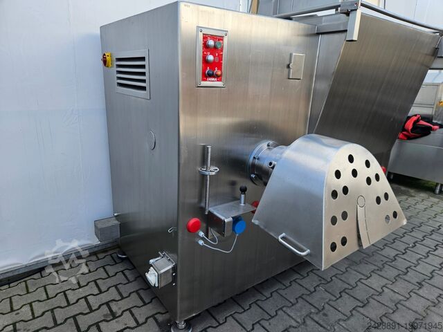 Frozen meat grinder with loading system LASKA WWB 200, BA 24
