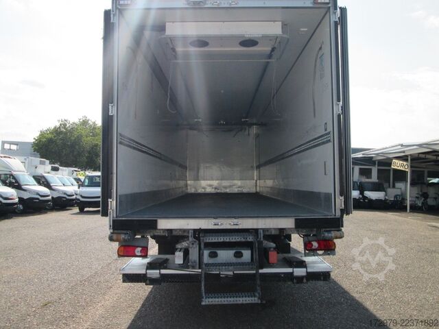 Refrigerated truck DAF LF 280 *2xMaxi Carrier XXL-Kühlkoffer 8.85m*LBW*