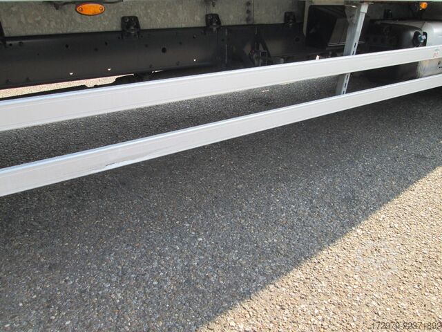 Refrigerated truck DAF LF 280 *2xMaxi Carrier XXL-Kühlkoffer 8.85m*LBW*
