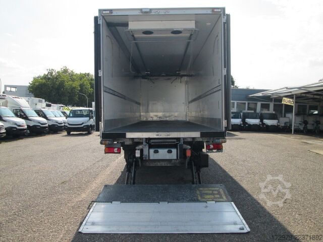 Refrigerated truck DAF LF 280 *2xMaxi Carrier XXL-Kühlkoffer 8.85m*LBW*