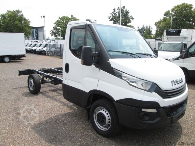 Transporter Fahrgestell IVECO 35 S12 *Fahrgestell*Euro6*