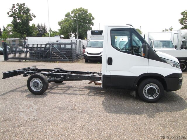 Transporter Fahrgestell IVECO 35 S12 *Fahrgestell*Euro6*