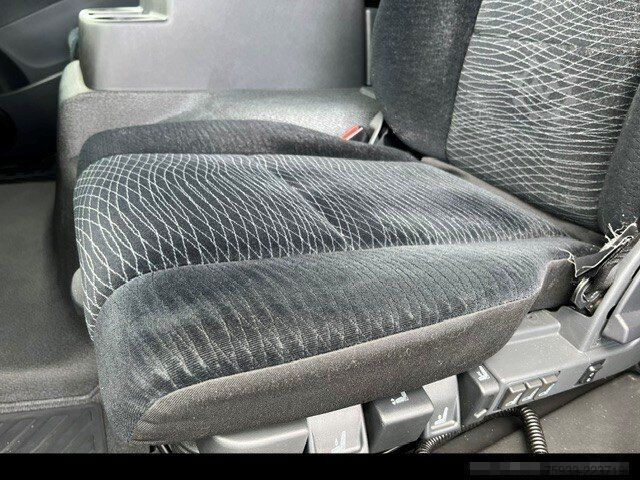 Transporter mit Koffer MERCEDES-BENZ Atego 823 L Koffer 7,30m* LBW 1to*Klima*Alu*TOP