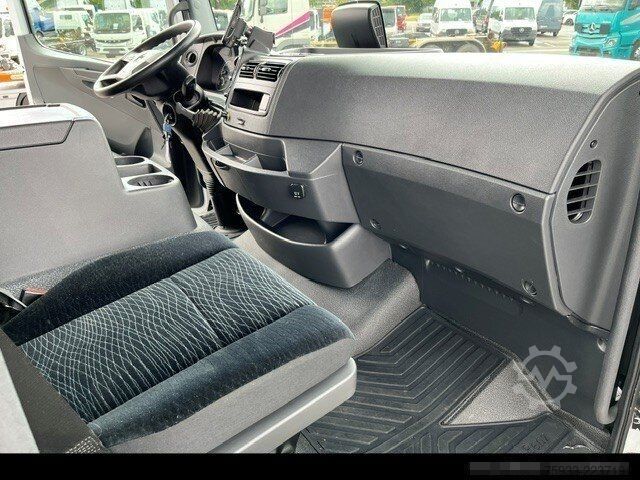 Transporter Fahrgestell MERCEDES-BENZ Atego 823 L Koffer 7,30m* LBW 1to*Klima*Alu*TOP