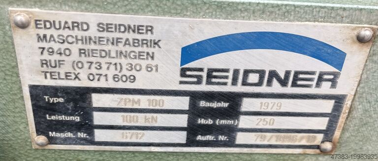 Concrete specimen press, concrete testing facility Seidner Form & Test UPB 300