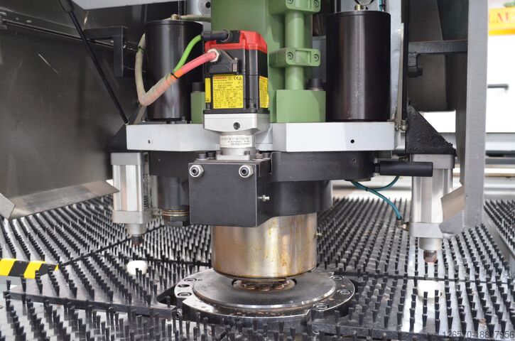 Stanzmaschine ERMAK RPP 1270x30 Tn