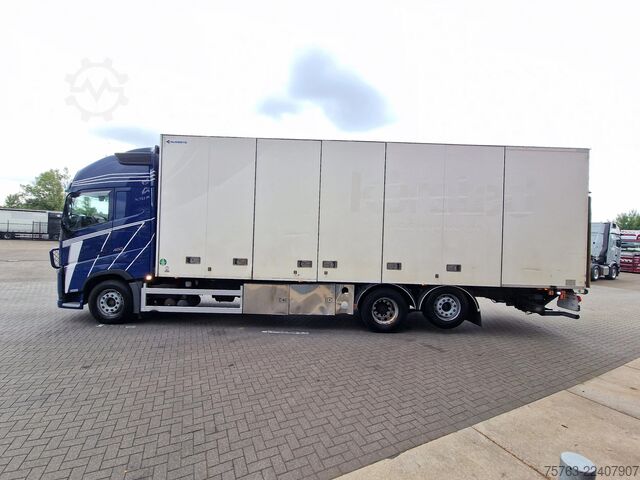 Suitcase Volvo FH 13.460 6X2 - full air - WB600 - Leather seat...
