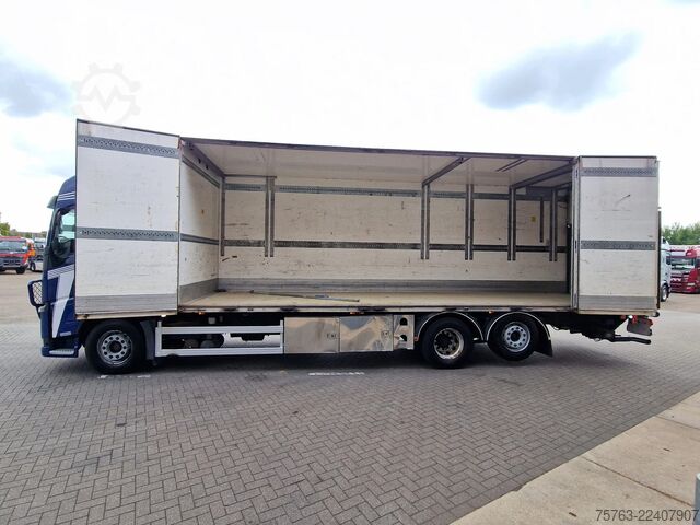 Suitcase Volvo FH 13.460 6X2 - full air - WB600 - Leather seat...
