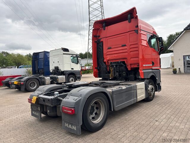 Standard tractor unit MAN TGX 18.430 Retarder Zwei Tanks Klimaautomatik