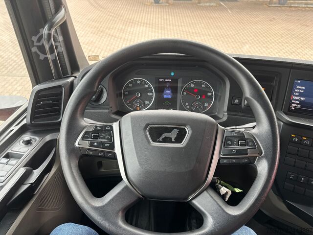 Standard tractor unit MAN TGX 18.430 Retarder Zwei Tanks Klimaautomatik
