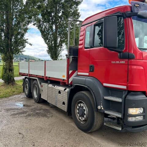 Tipper truck MAN TGS 28.480 6x4-4 ALLRAD KRAN 19m SEILWINDE Wechs