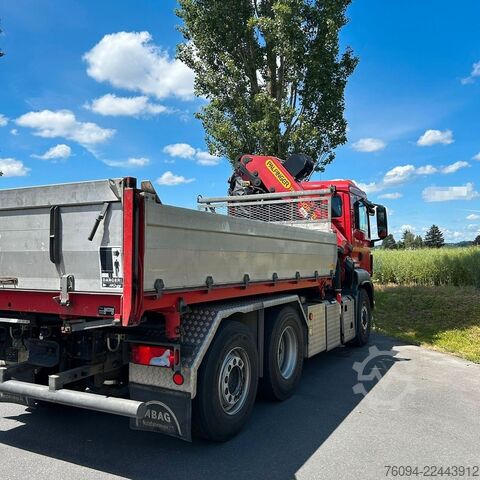 Three-sided tipper truck MAN TGS 28.480 6x4-4 ALLRAD KRAN 19m SEILWINDE Wechs