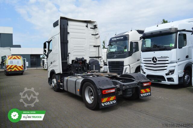 Standard tractor unit VOLVO FH 500 Globetrotter XL Varios
