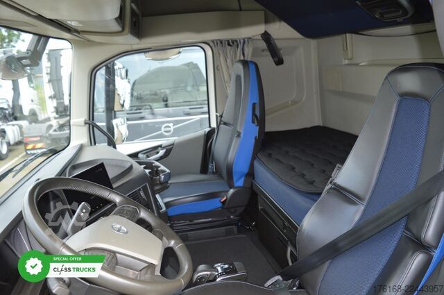 Standard tractor unit VOLVO FH 500 Globetrotter XL Varios