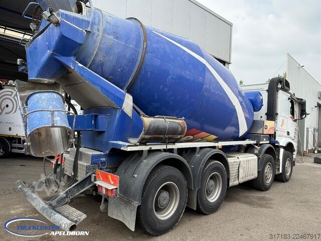 Mixer Mercedes-Benz Arocs 3748 8x4 Reduction axles, Liebherr 9m3