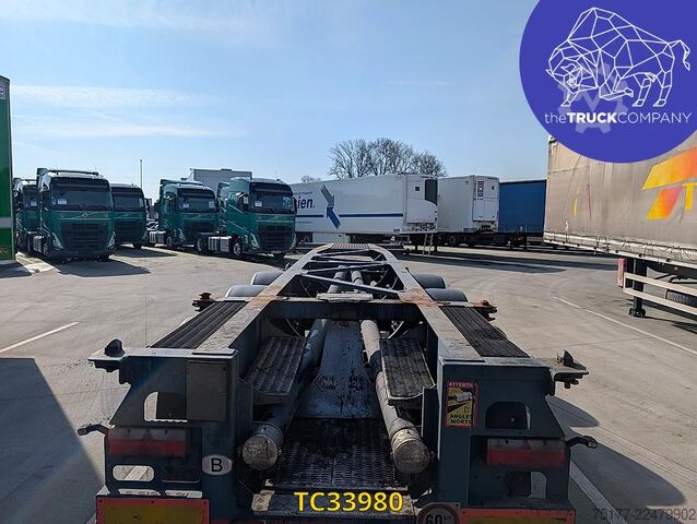 Container transportation Vanhool 30. ADR