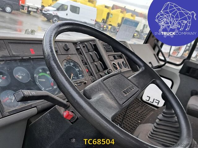 Chassis with cab Volvo FLC