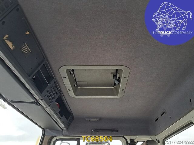 Chassis with cab Volvo FLC