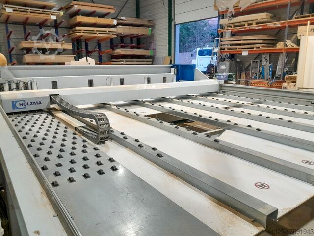 Plattensäge – Beschickung von vorne HOLZMA HPP 250R/44/44