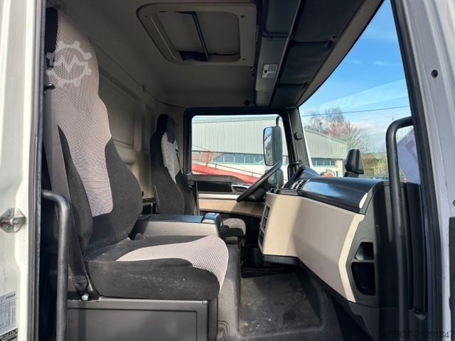 Transporter mit Koffer MAN TGL 8.160 / Seitentür / LBW