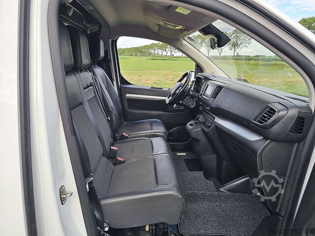 High-roof van PEUGEOT EXPERT 2.0 L3 Automaat Navi