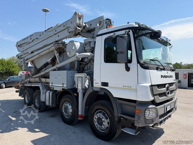 Concrete pump truck Mercedes-Benz Actros 4144 B