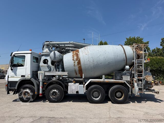 Concrete pump truck Mercedes-Benz Actros 4144 B