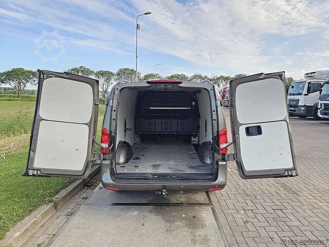 High-roof van MERCEDES-BENZ VITO 114