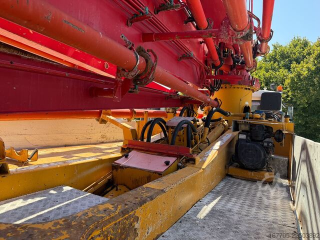 Concrete pump truck MAN 33 362 DF