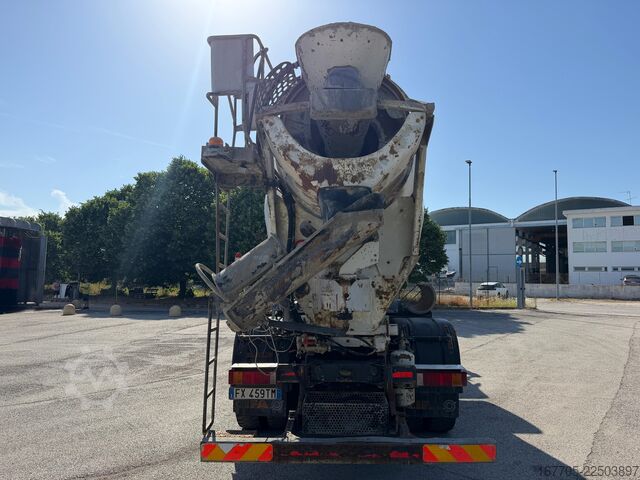 Concrete mixer truck Iveco TRAKKER 500