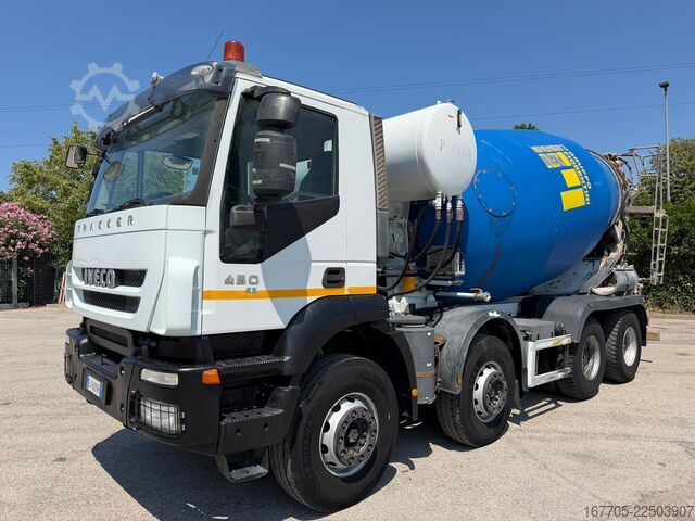 Concrete mixer truck Iveco TRAKKER 450