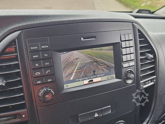 High-roof van MERCEDES-BENZ VITO 111