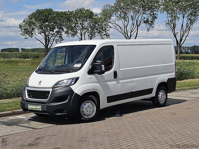 High-roof van PEUGEOT BOXER 2.0