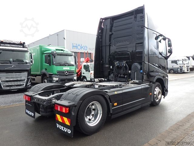 Standard tractor unit VOLVO FH460 TC Globe-XL/VEB/Safety/2xTank/Alcoa/226tkm
