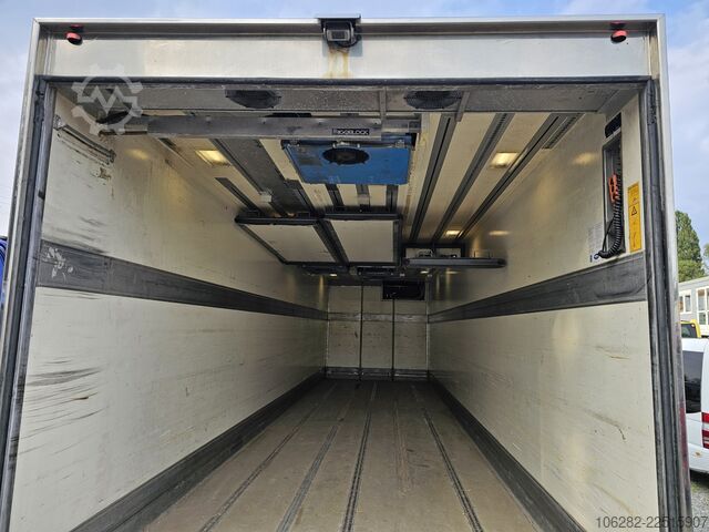 Refrigerated truck Volvo FM330 Multizone Lenk u. Kühlkoffer