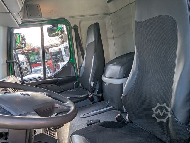 Box truck Volvo FL-280 4x2 16Tons EURO5 Portaltüren
