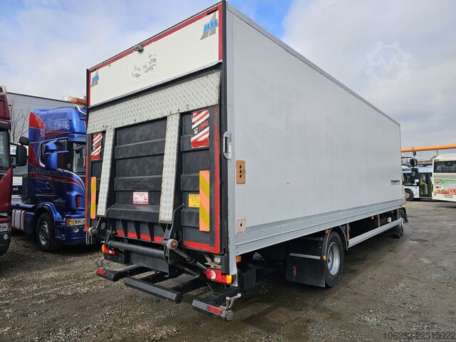 Box truck Volvo FL240 4x2 Ladeborwand