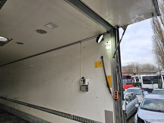 Box truck Volvo FL240 4x2 Ladeborwand