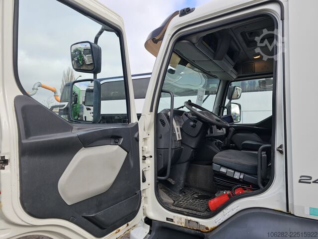 Box truck Volvo FL240 4x2 Ladeborwand