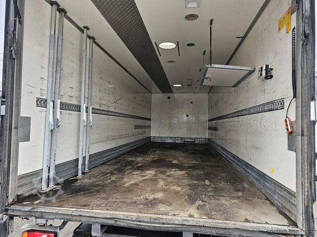 Box truck Volvo FL 240 4x2 14Tons Hebebühne Blatt/Luft