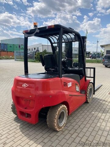 Electric 4-wheel forklift Hangcha CPD50-AC4