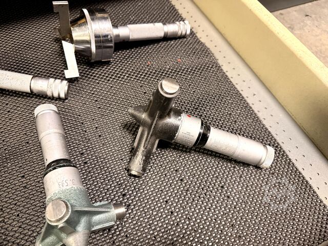 Posten Dreipunkt-Innenmikrometer Three-Point Internal Micrometer