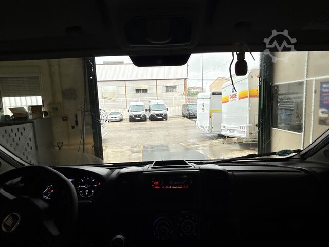 Wohnwagen/Wohnmobil 2023 Fiat Ducato Weinsberg Carabus | Manuale | Tetto a Soffietto