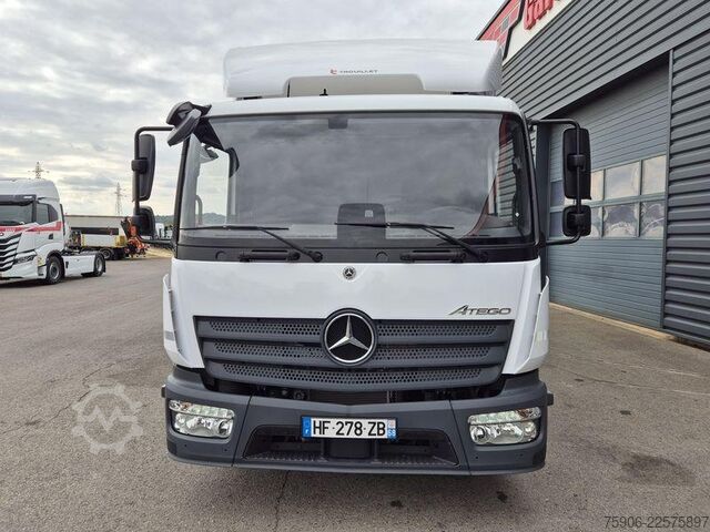 LKW mit Kofferaufbau Mercedes-Benz Atego