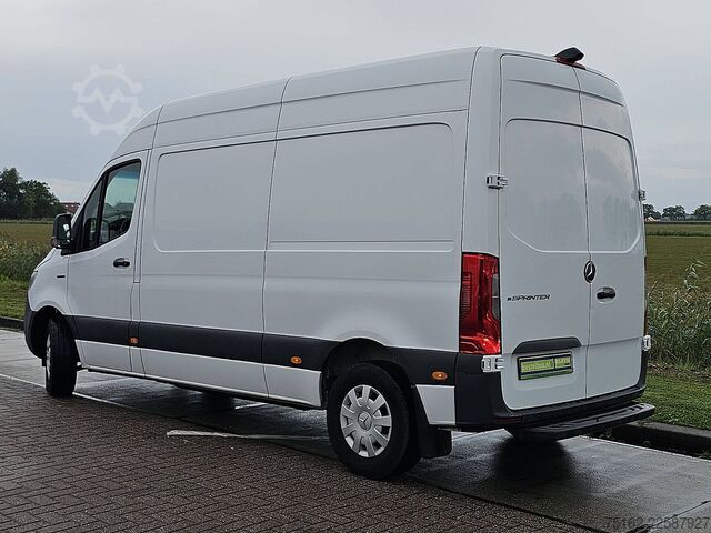 High-roof van MERCEDES-BENZ ESPRINTER 47kwh 168km wltp