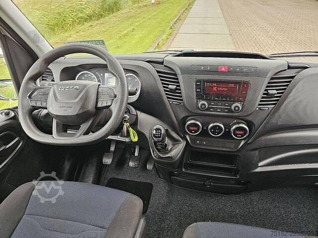 High-roof van IVECO DAILY 35 S