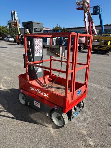 Hebebühne SkyJack SJ 16 6,75m Elektro Mastarbeitsbühne