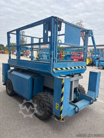 Scherenhebebühne Genie GS 2668 RT 10m Diesel Scherenarbeitsbühne