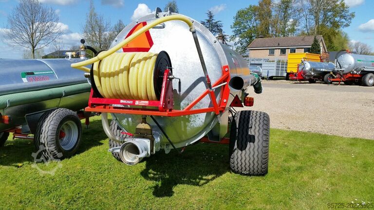 Manure spreader  Watertank met haspel