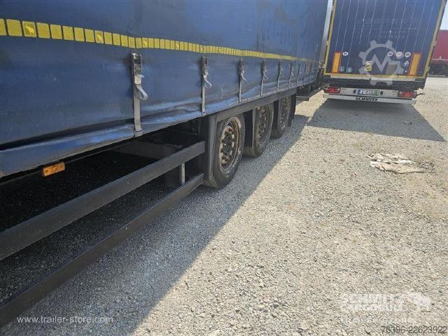 Open semitrailer with tarp Schmitz Cargobull Semitrailer Curtainsider Mega